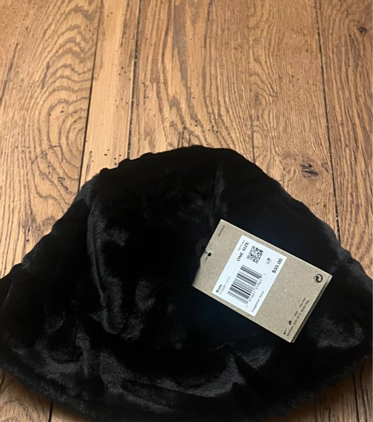 Nike Kids' Faux Fur Bucket Hat new with tags one size Apex