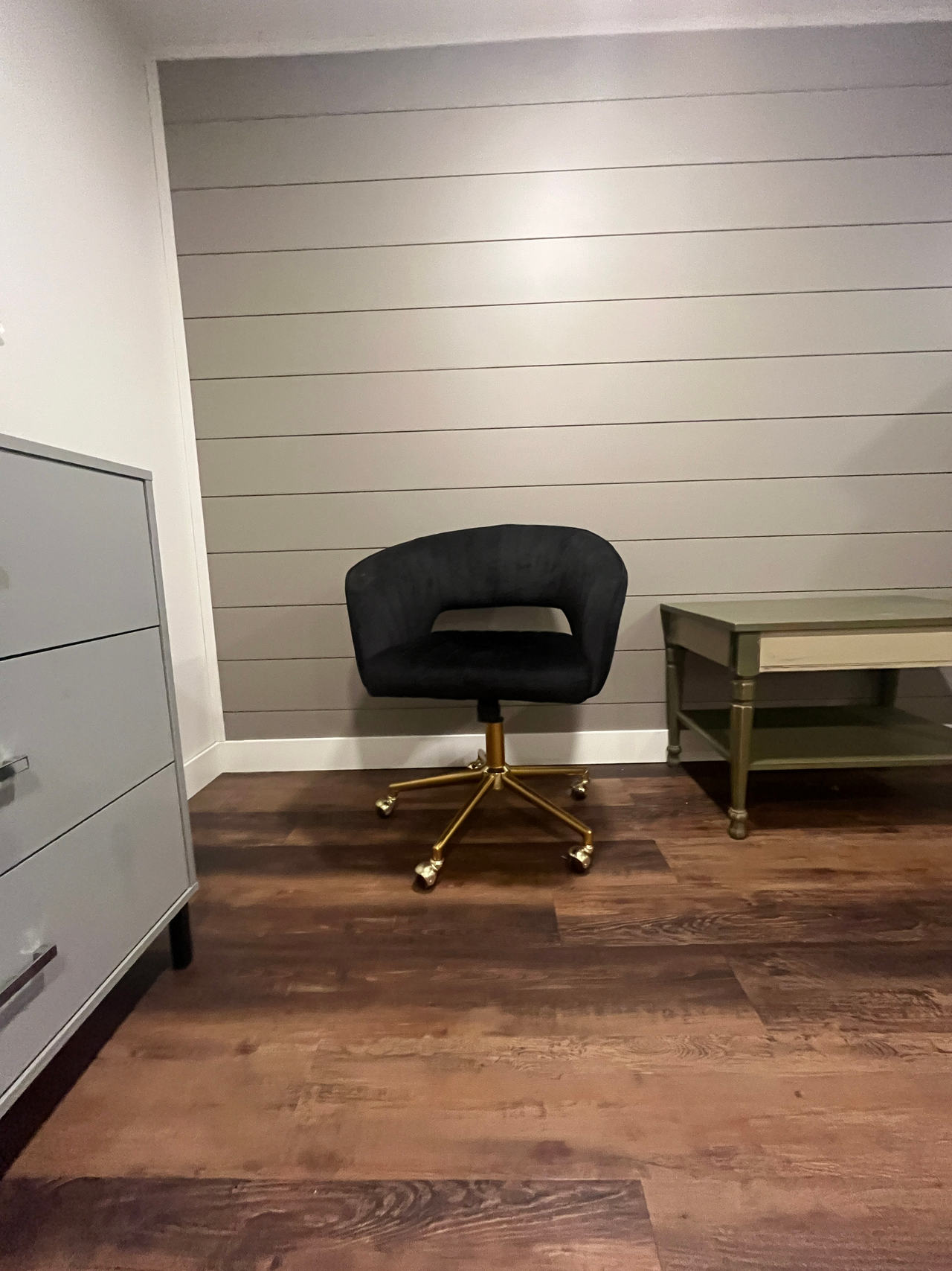 Modern Swivel Office Chair