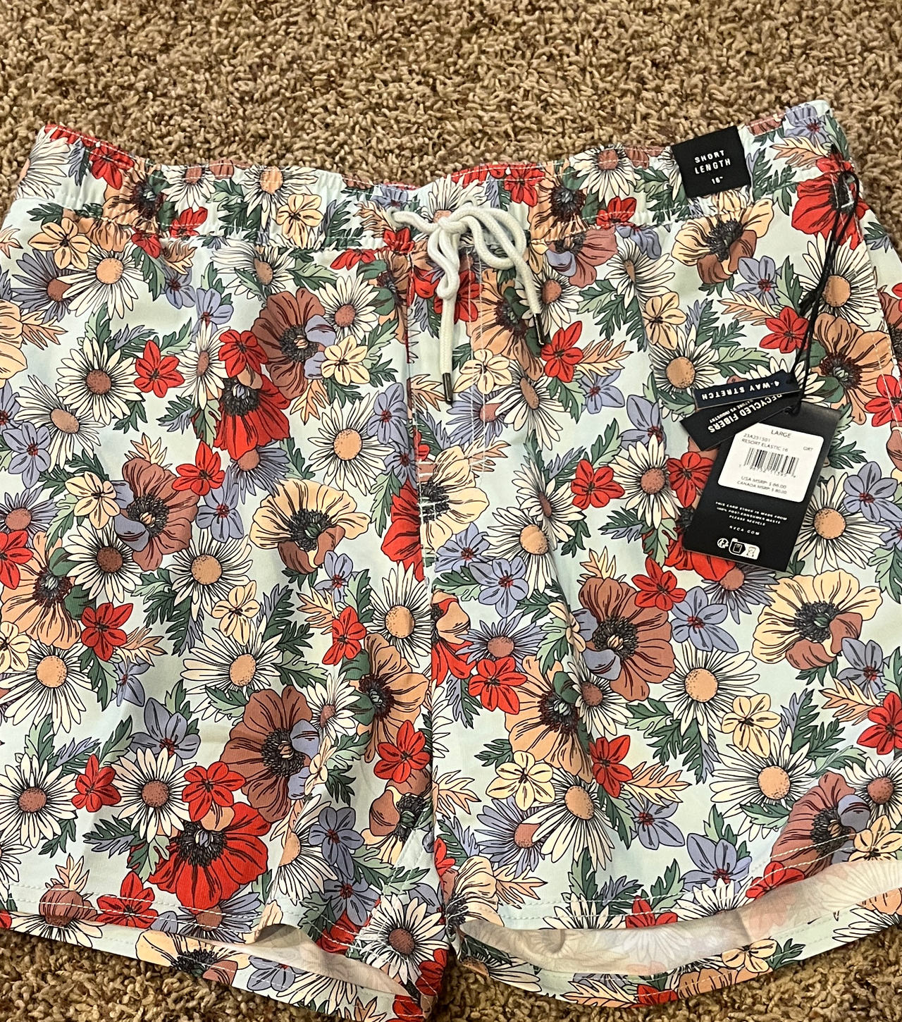 New with tags RVCA resort elastic waist short
16” size Large