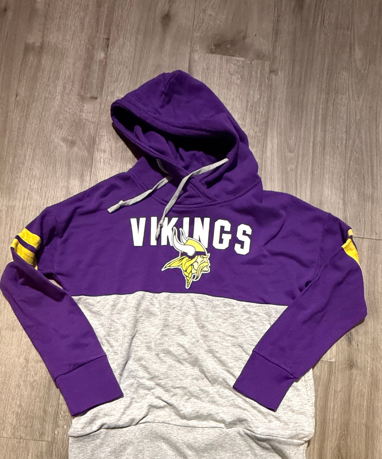 Minnesota Vikings Colorblock Pullover Hoodie