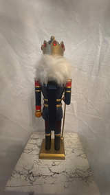 Wooden Nutcracker King - Image 4