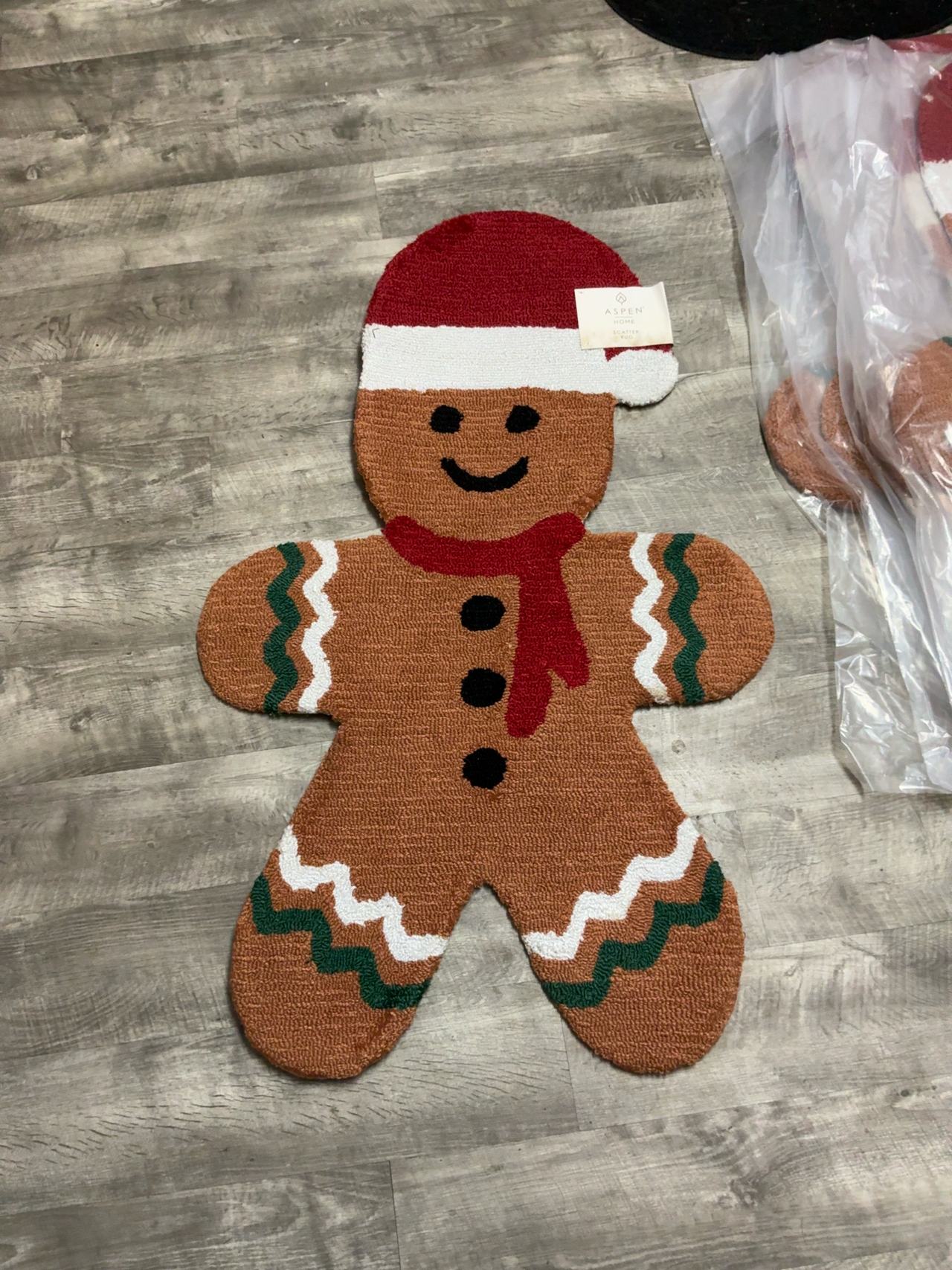Aspen Gingerbread Man Rug with Santa Hat