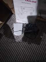 Singer Tiny Tailor TT600 Mending Machine - Image 1