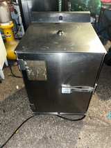 Electric Smoker - Image 2