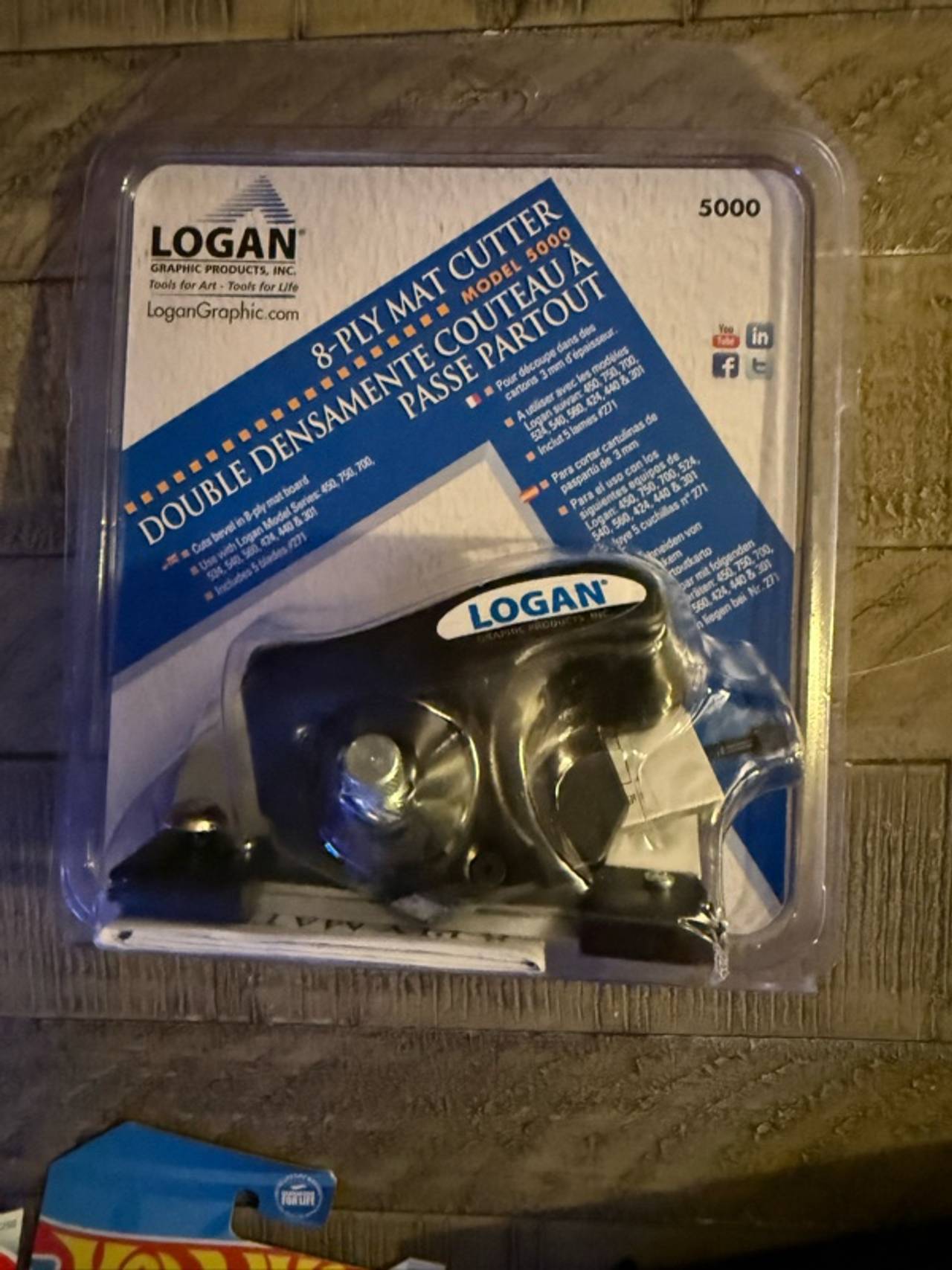 Logan 5000 8-ply Beveled Mat Cutter