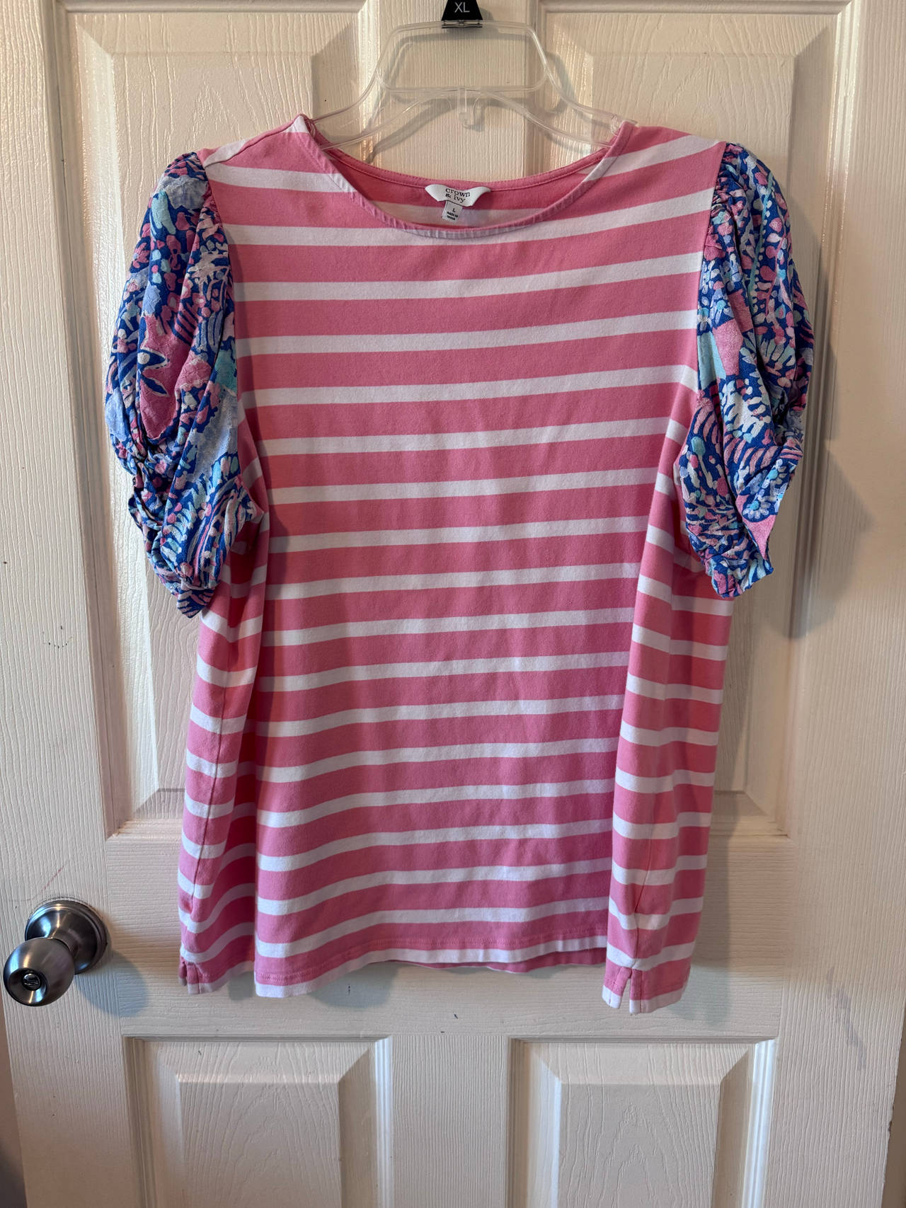 Crown & Ivy Striped Puff Sleeve Top