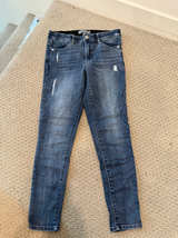 Wit & wisdom stretch skinny jeans with stretch waistband size 4 faded blue - Image 1