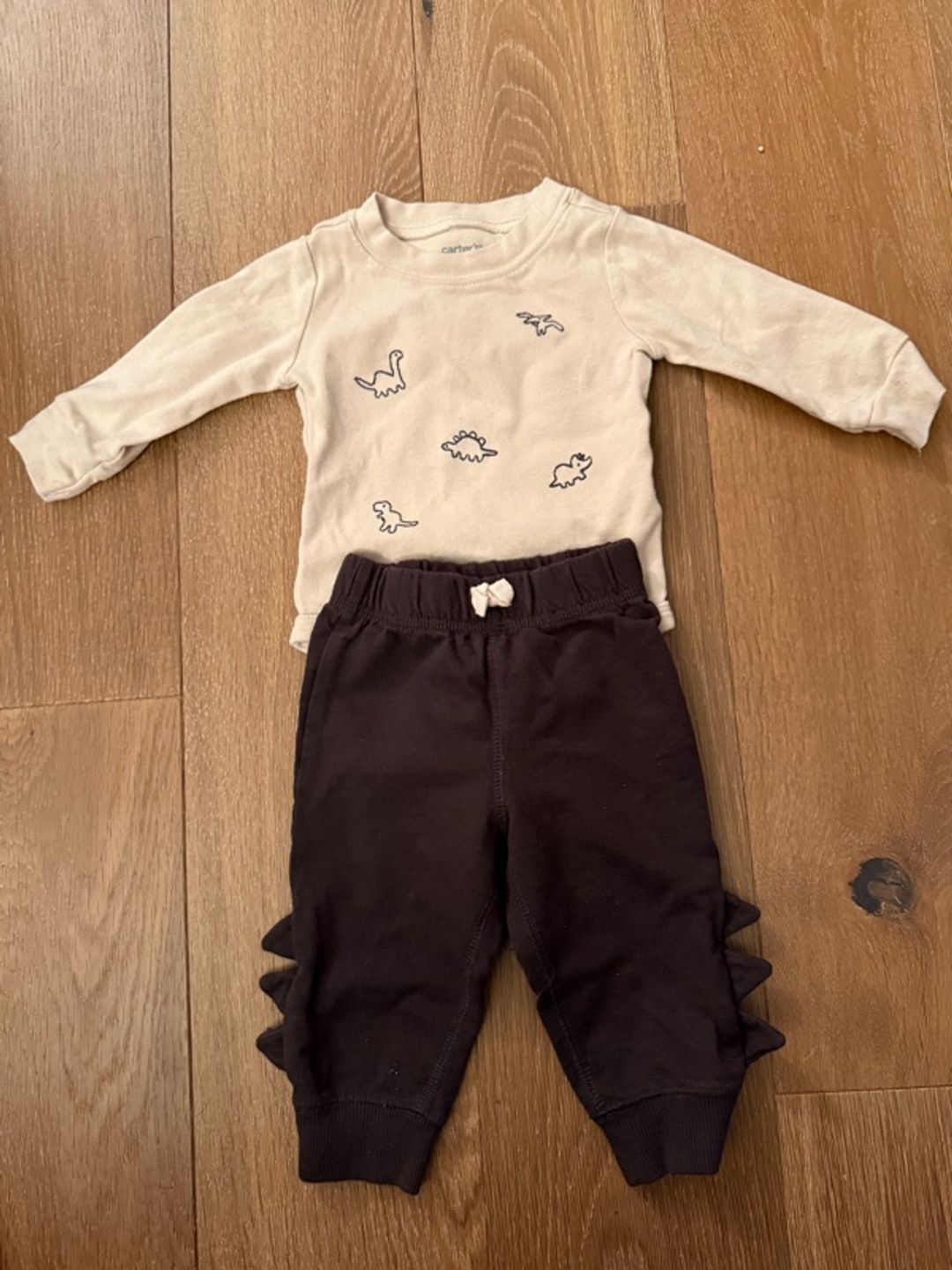 Carter's Infant Boy Dinosaur Bodysuit and Pants Set