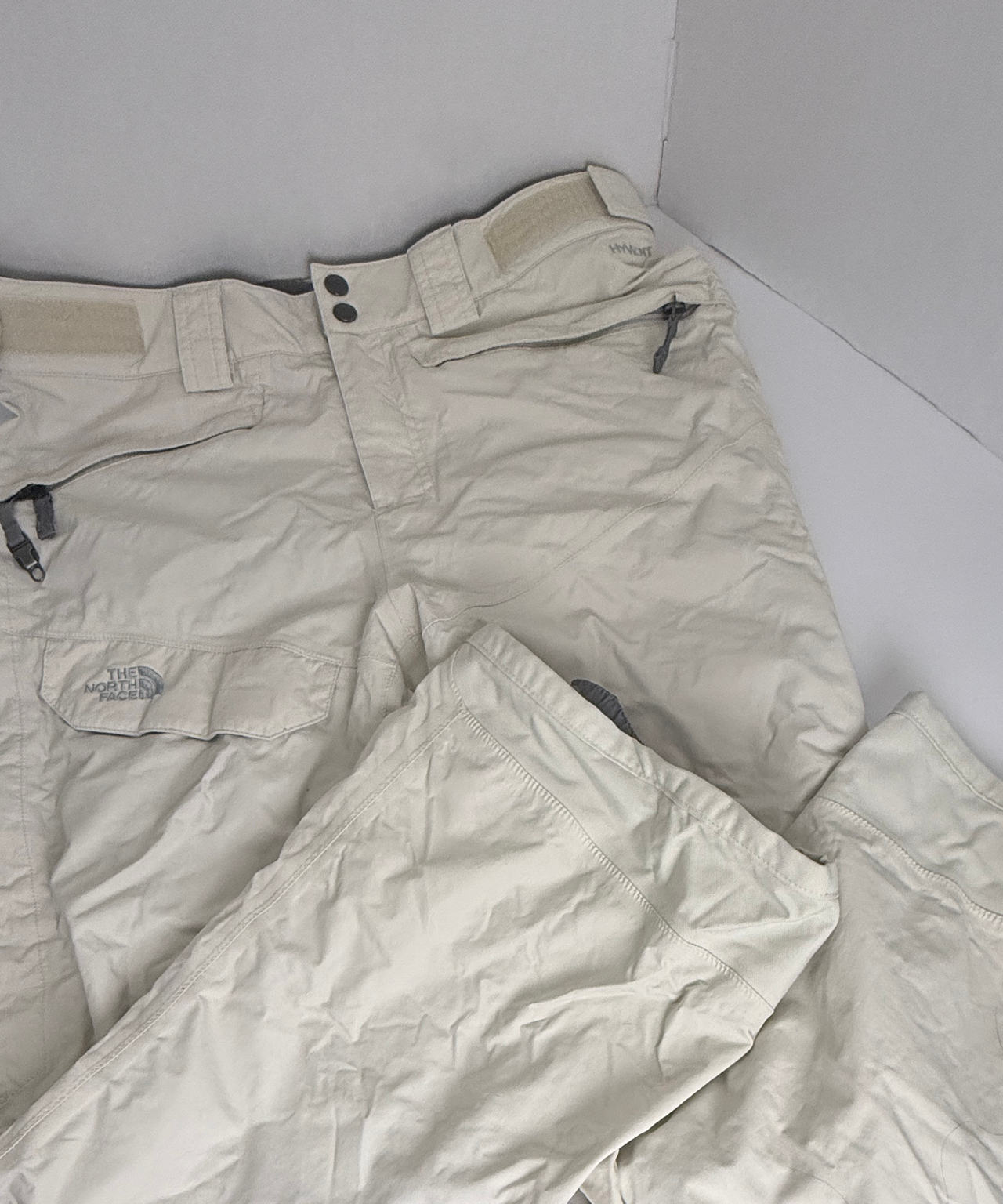 The North Face HyVent Snow Pants medium