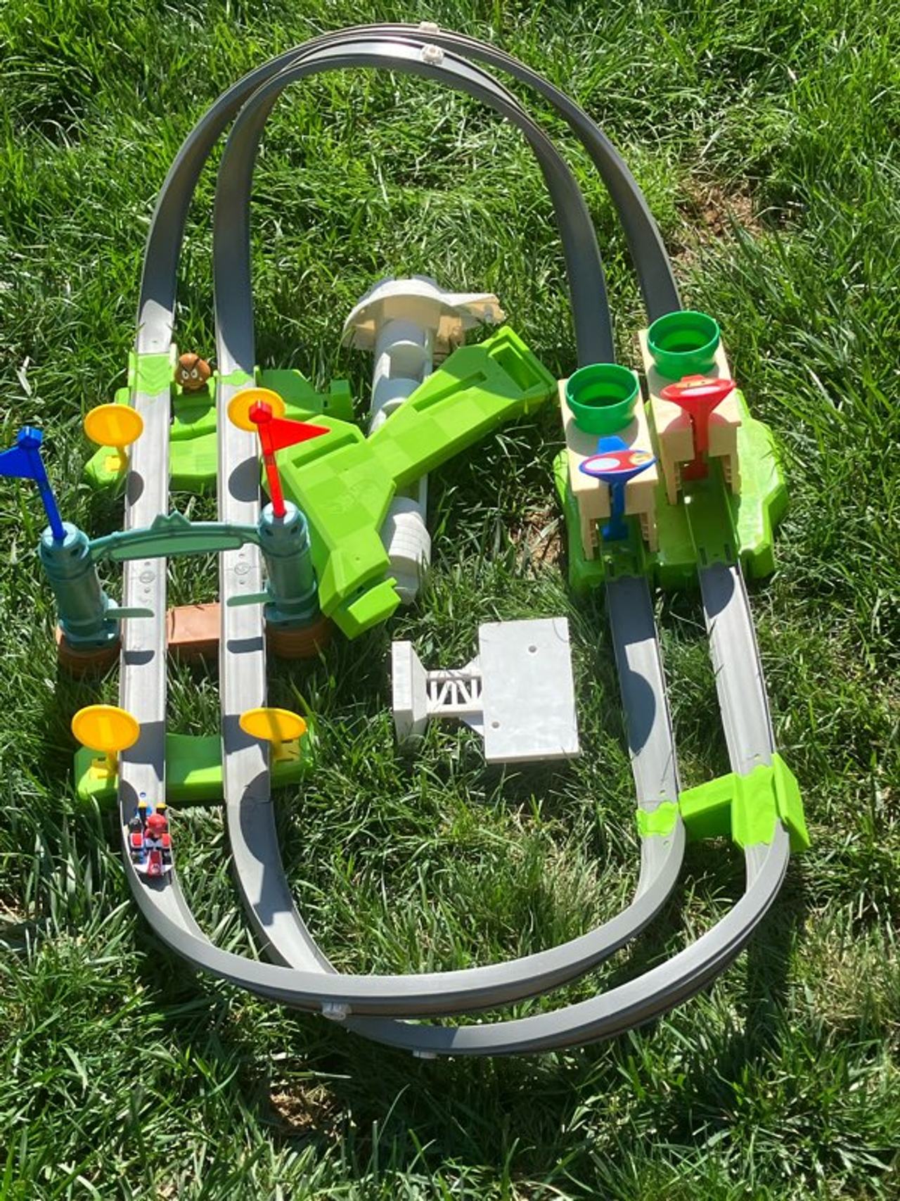Hot Wheels Mario Kart Circuit Track Set