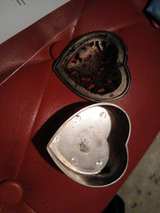 Vintage Heart Shaped Floral Trinket Box - Image 3