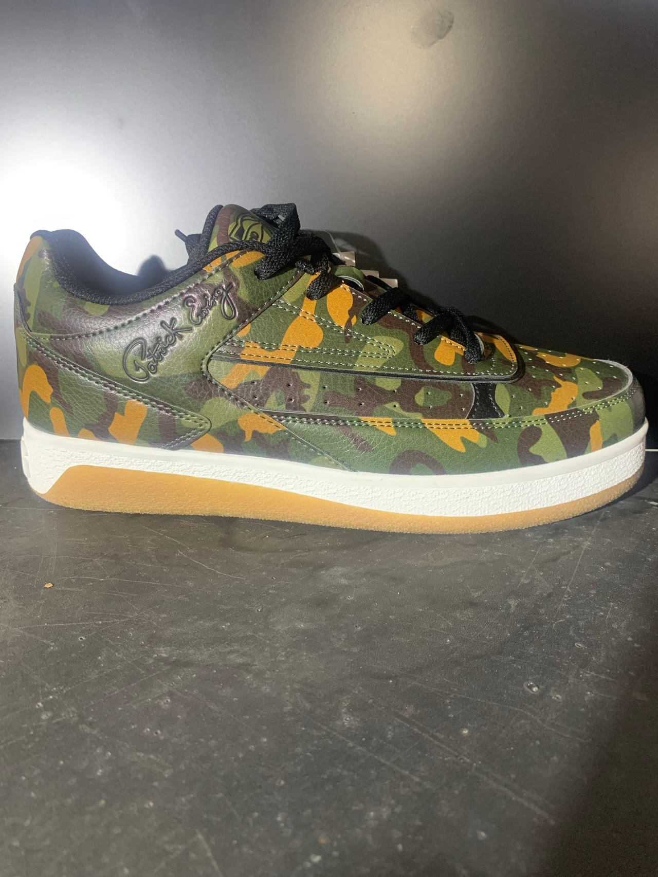 Patrick Ewings Camo low cut