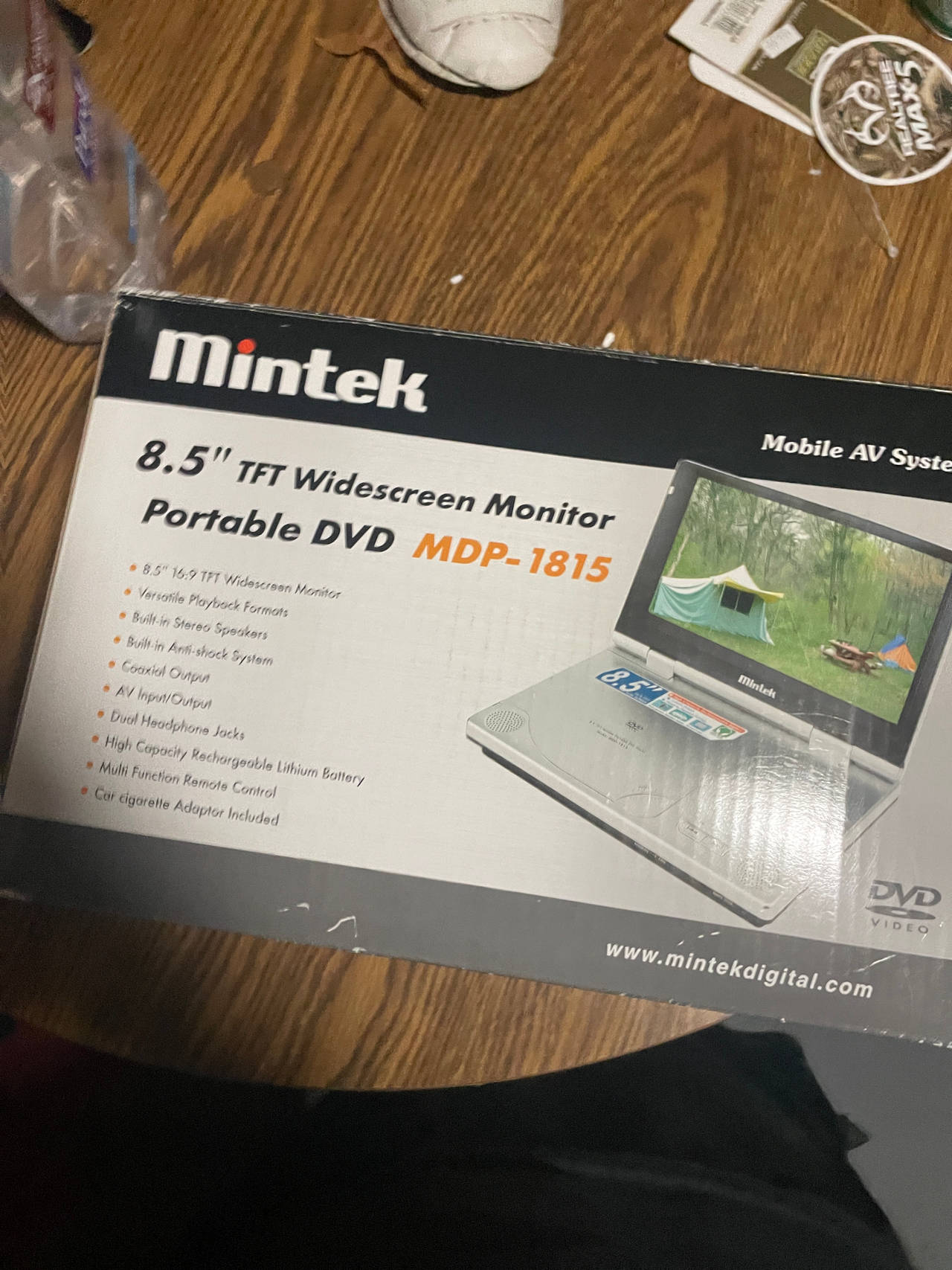 Mintek 8.5" TFT Widescreen Monitor Portable DVD Player