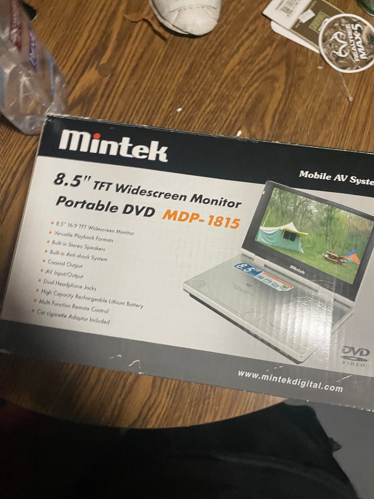 Mintek 8.5" TFT Widescreen Monitor Portable DVD Player