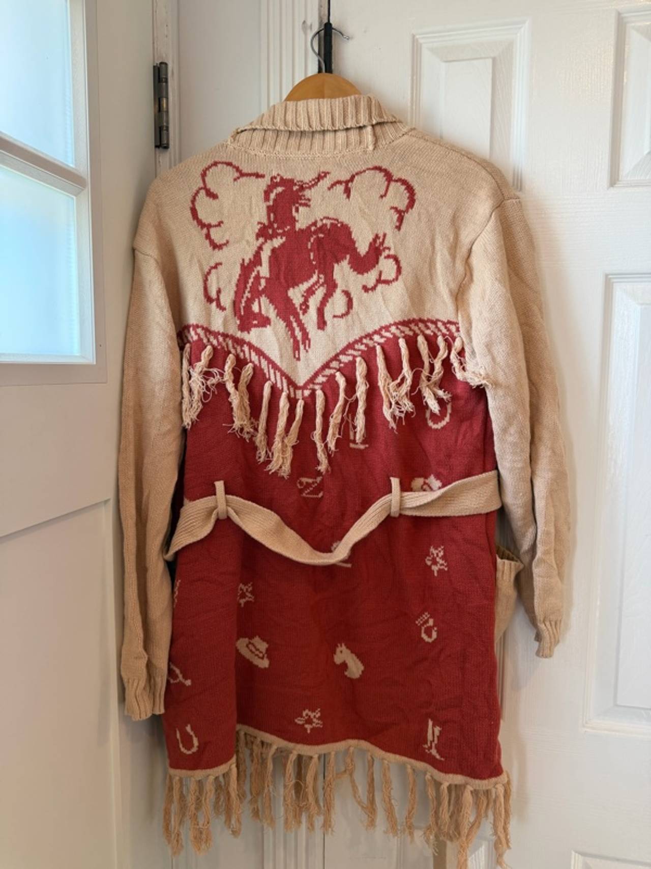 NWT IDYLLWIND MIRANDA LAMBERT Size L CARDIGAN Wrap FRINGE Bronco Rust/Tan