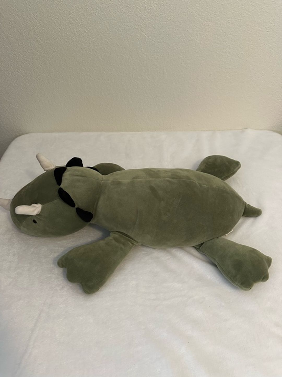 Pillowfort Dinosaur Weighted Plush Throw Pillow – Green