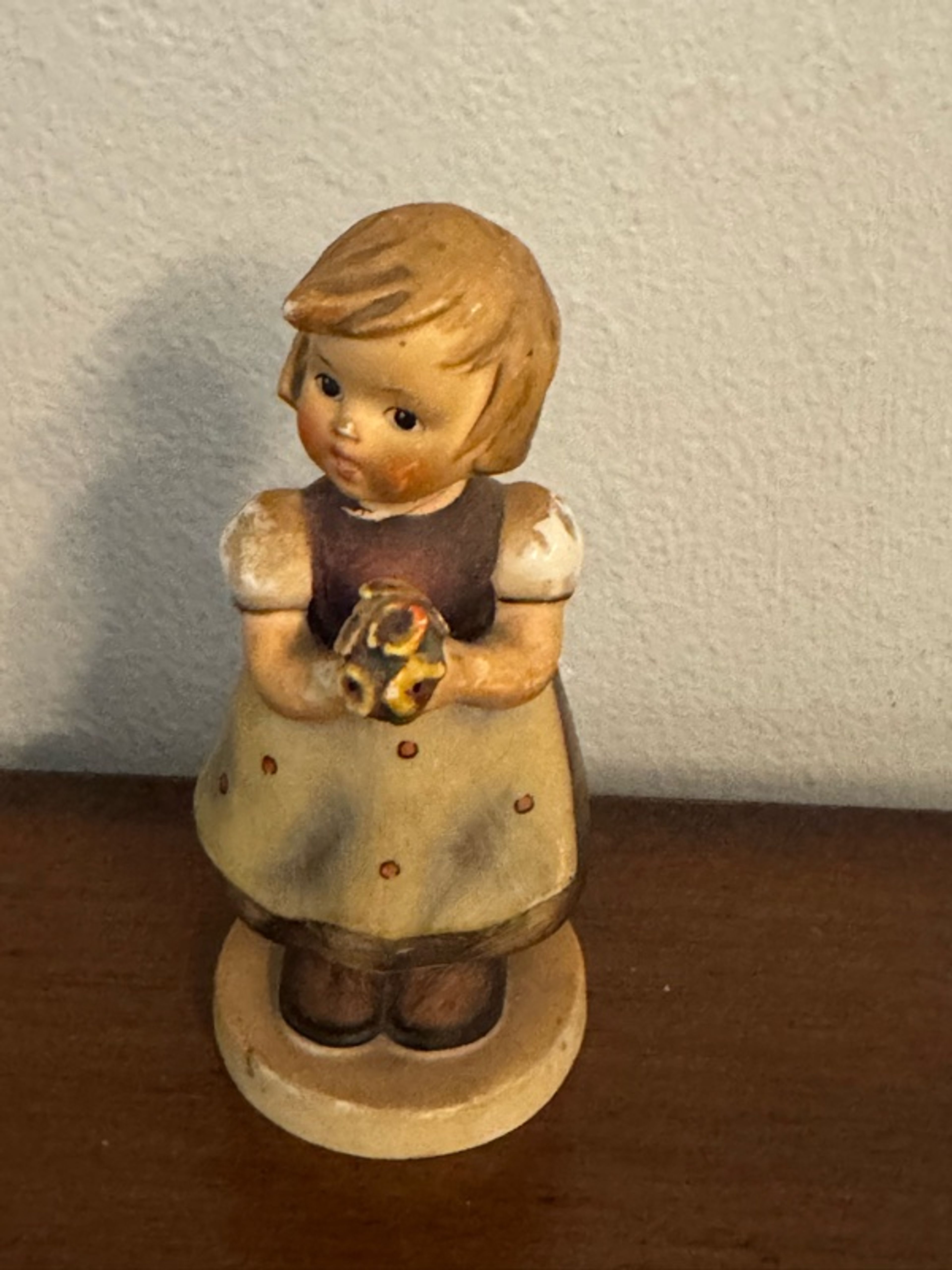 Goebel Hummel Figurine 'For Mother' #257