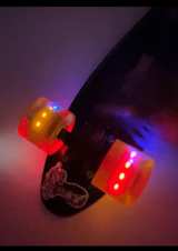 Penny Skateboards 22" Plastic Cruiser Skateboard Black with LED light- up wheels - Image 3