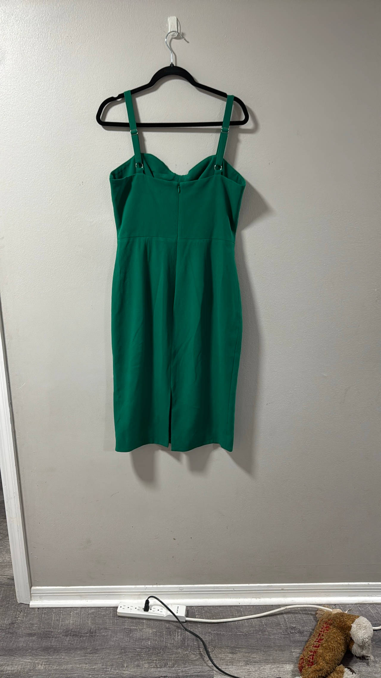 Green Sleeveless Midi Dress