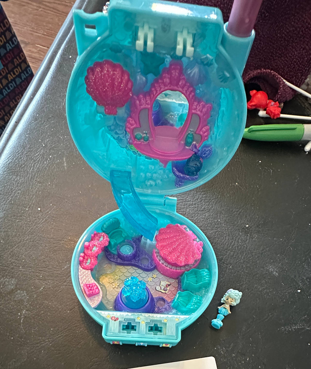 Shopkins Little Secrets Mermaid Cove Micro Doll Playset