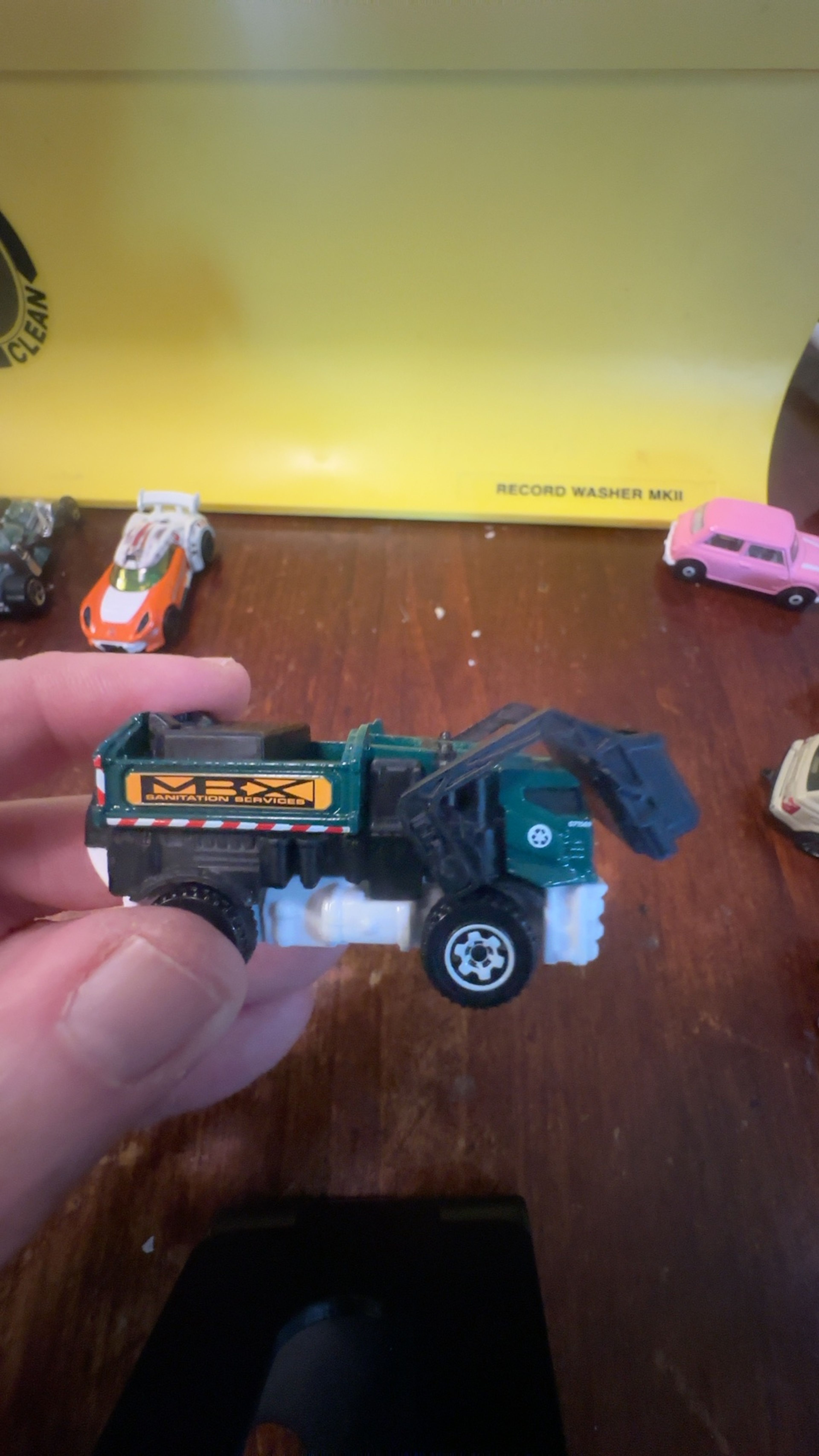 Matchbox MB904 Garbage Gulper Truck Green & Black