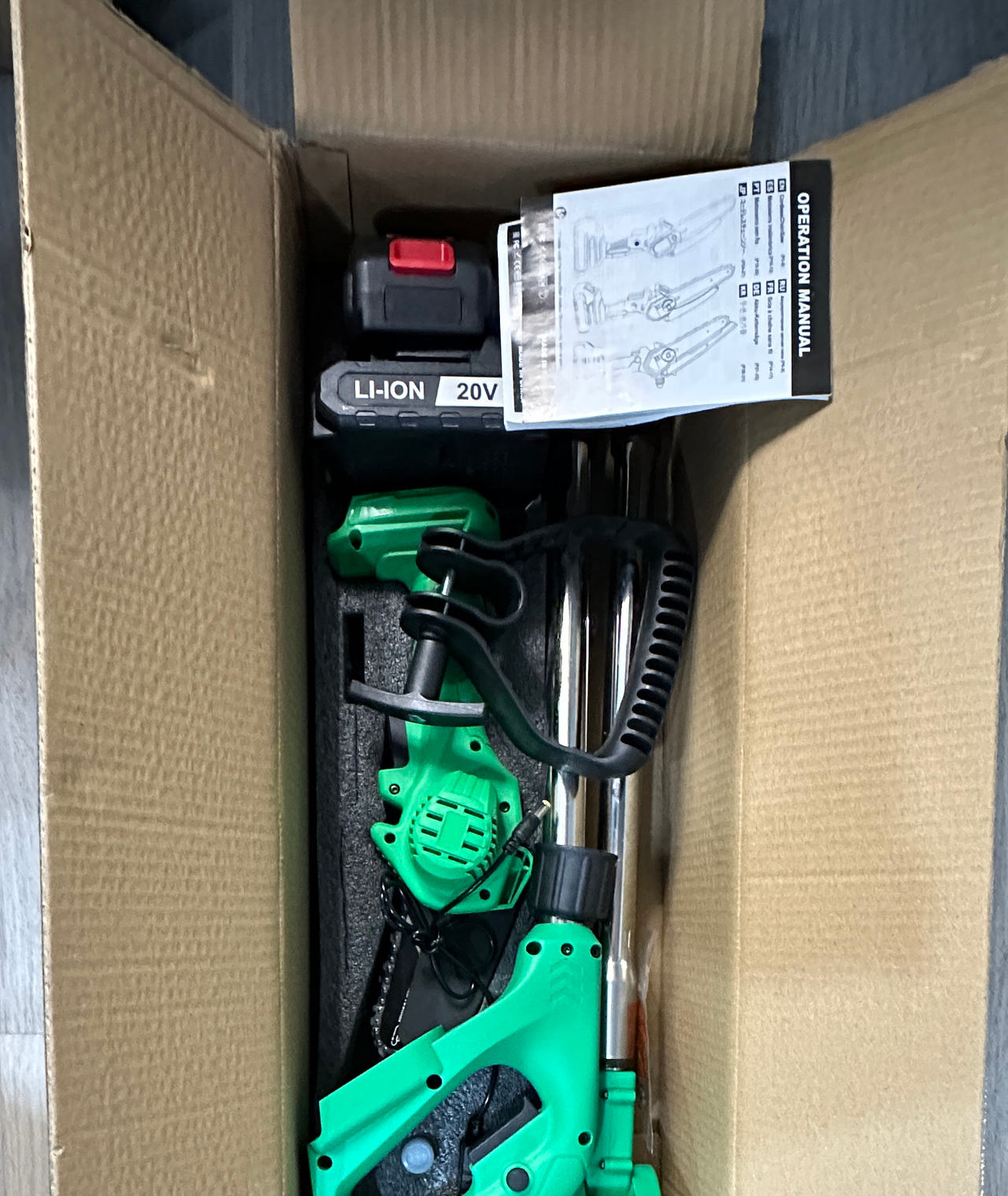 20V Cordless Pole Saw Kit