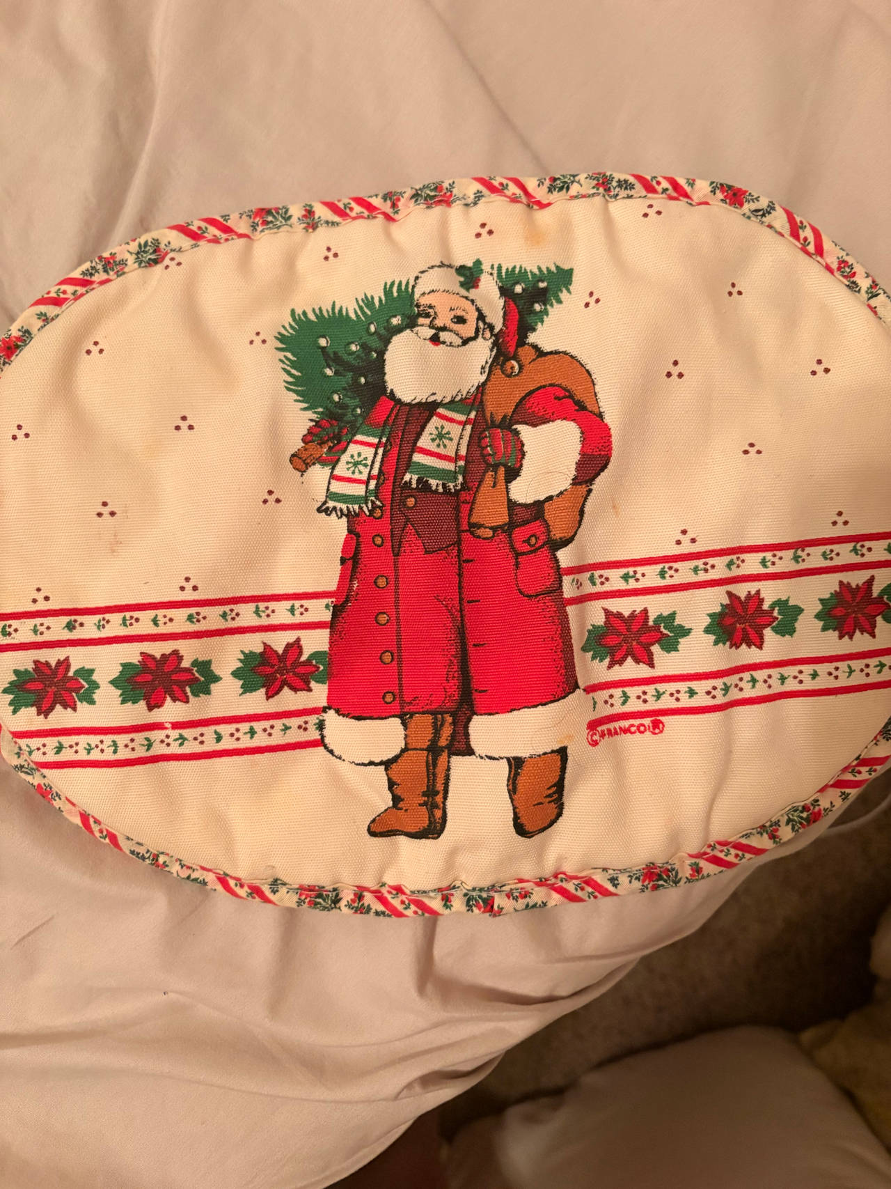 Branco Vintage Santa Oval Placemat