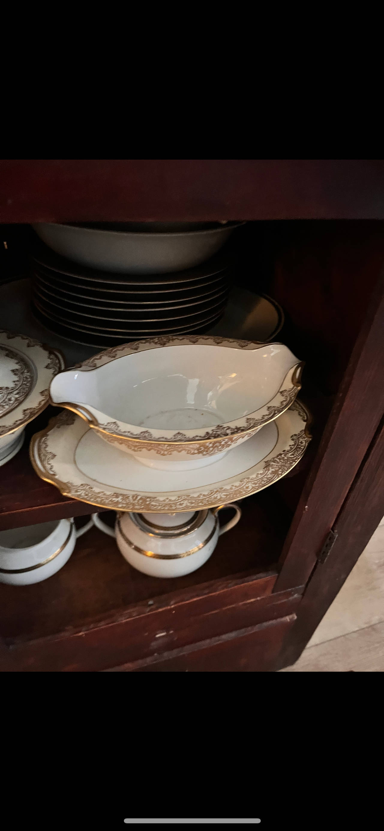 Noritake Gold Filigree Gravy Boat with Underplate