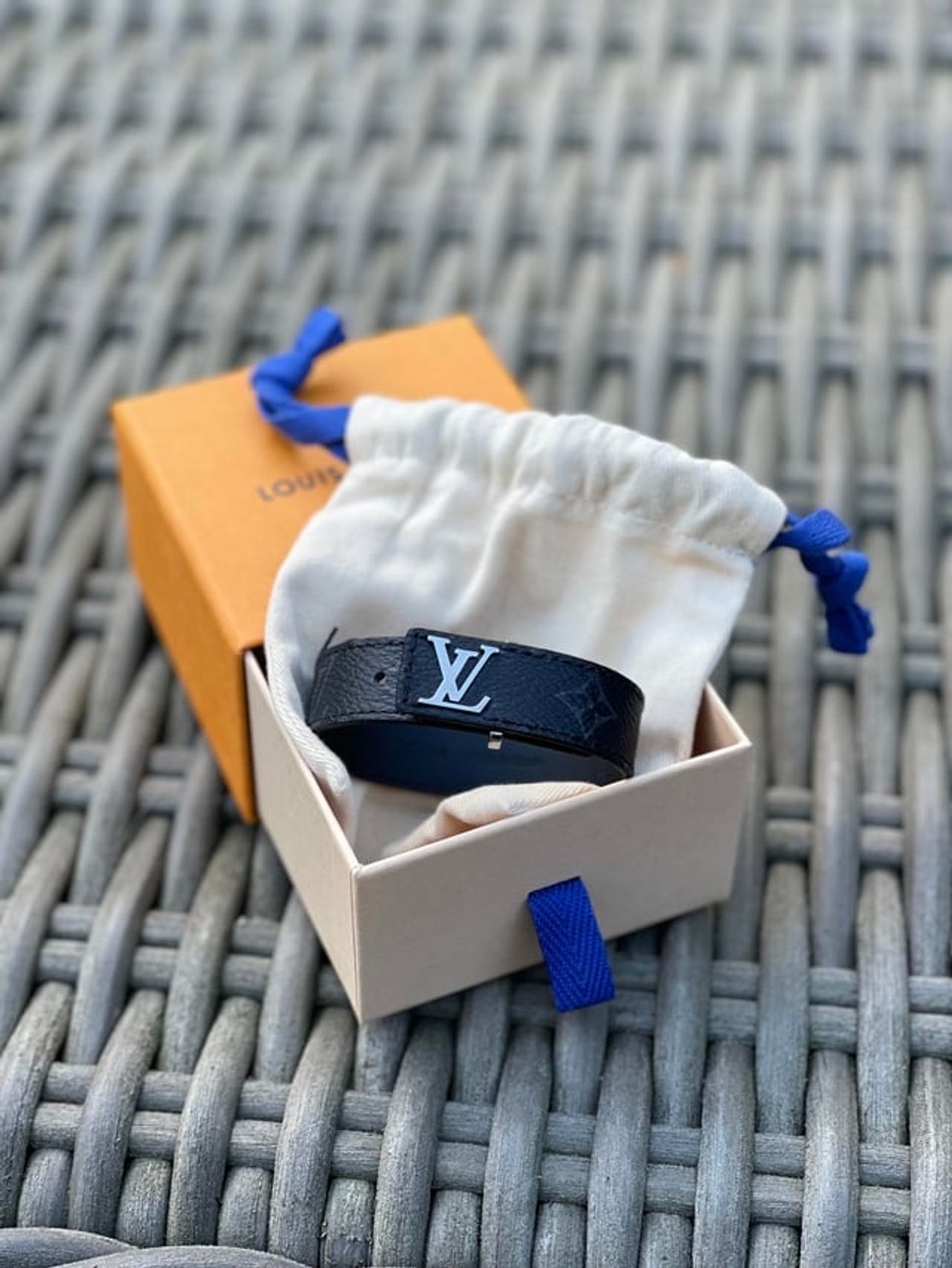 Louis Vuitton LV Slim bracelet size 21 adjustable men and woman