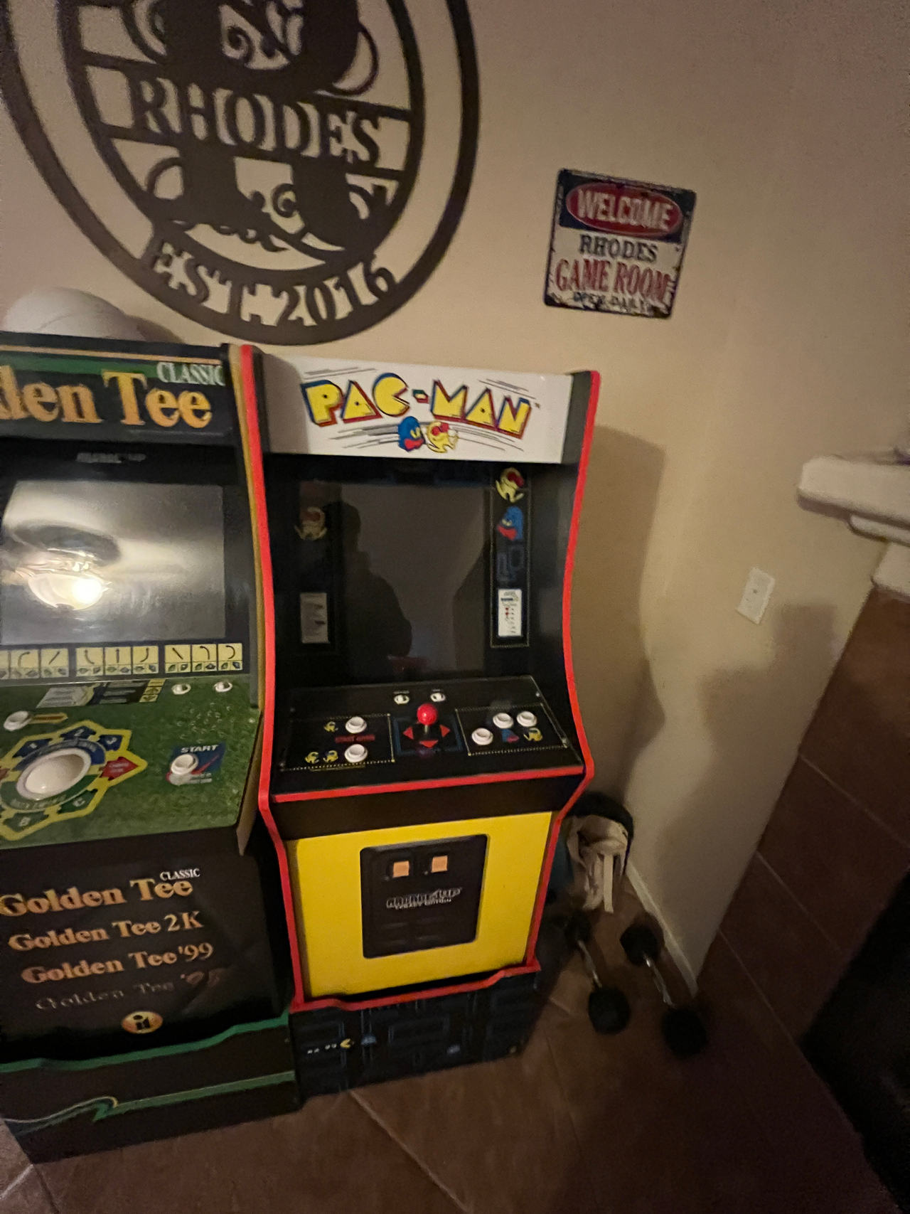 Pac-Man Arcade Machine