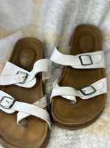 White Sandals Size 2.5 - Image 2