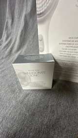 Mary Kay Skinvigorate Sonic Skin Care System Bundle - Image 2