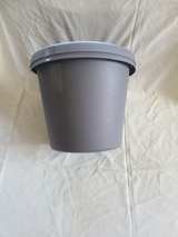 The HC Companies Classic Planter - Image 3