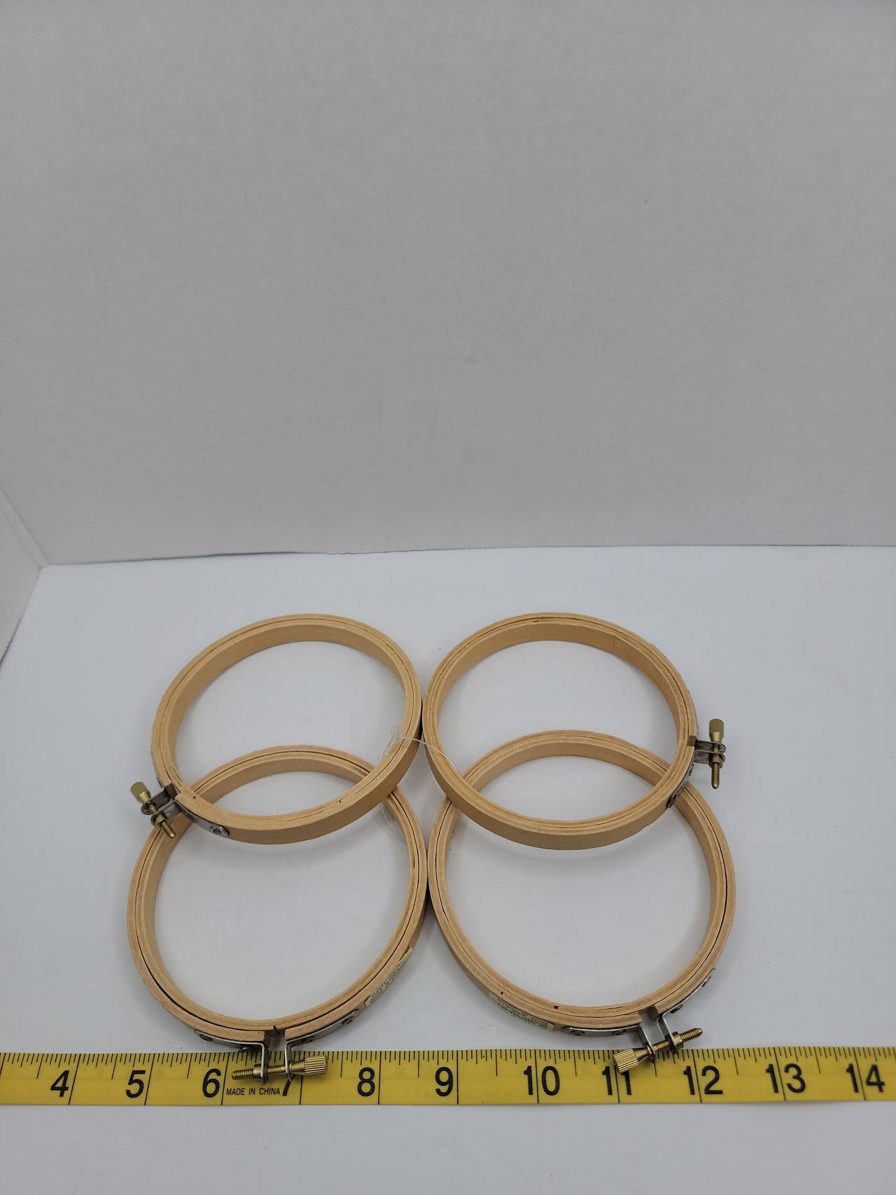 S.E. Enterprises 4-Inch Wooden Embroidery Hoops