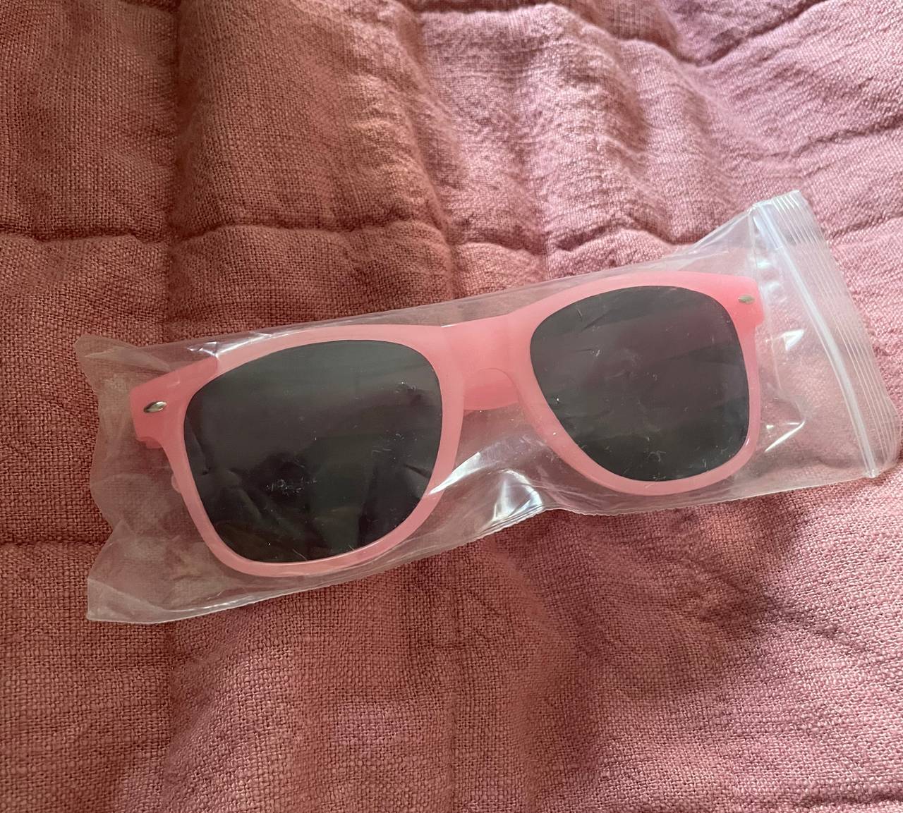 Clove pink sunglasses 