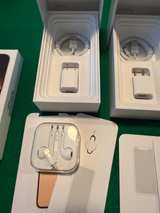 Apple iPhone Lot iPhones boxes and accessories - Image 5