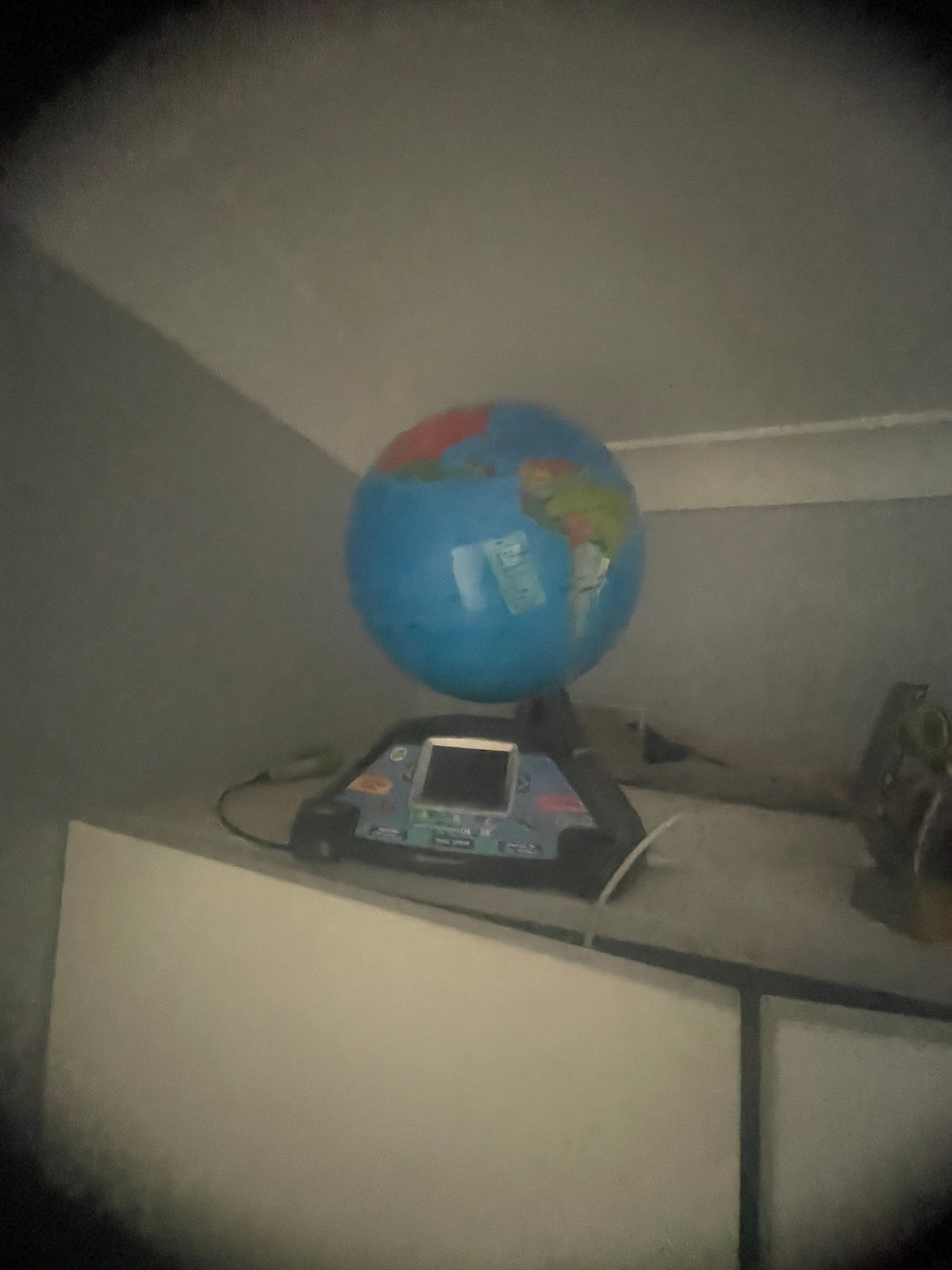 LeapFrog Magic Adventures Globe