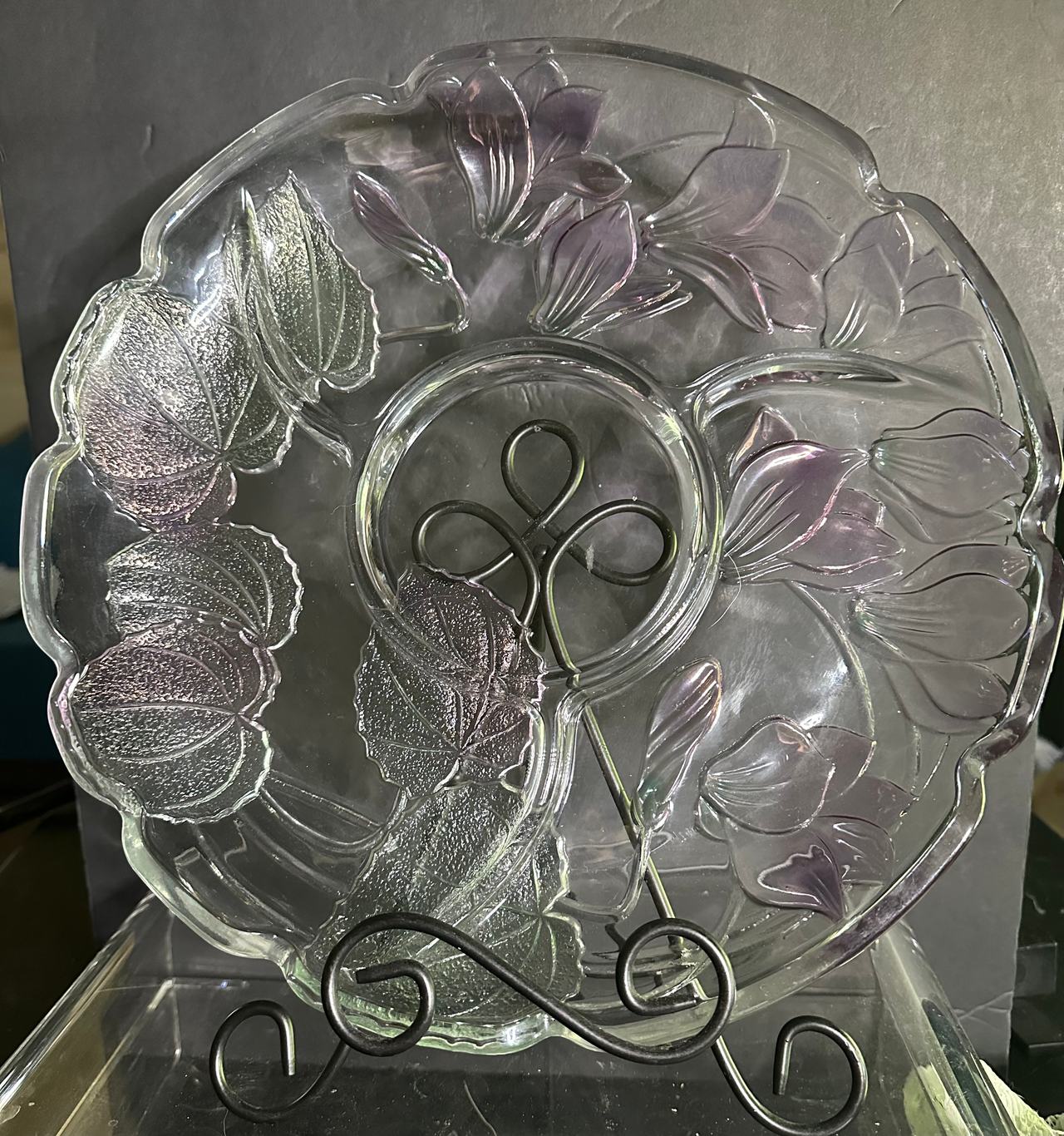 Crystal Clear Studio; Casandra Sectional Tray/Hand Painted #323813 14" diameter