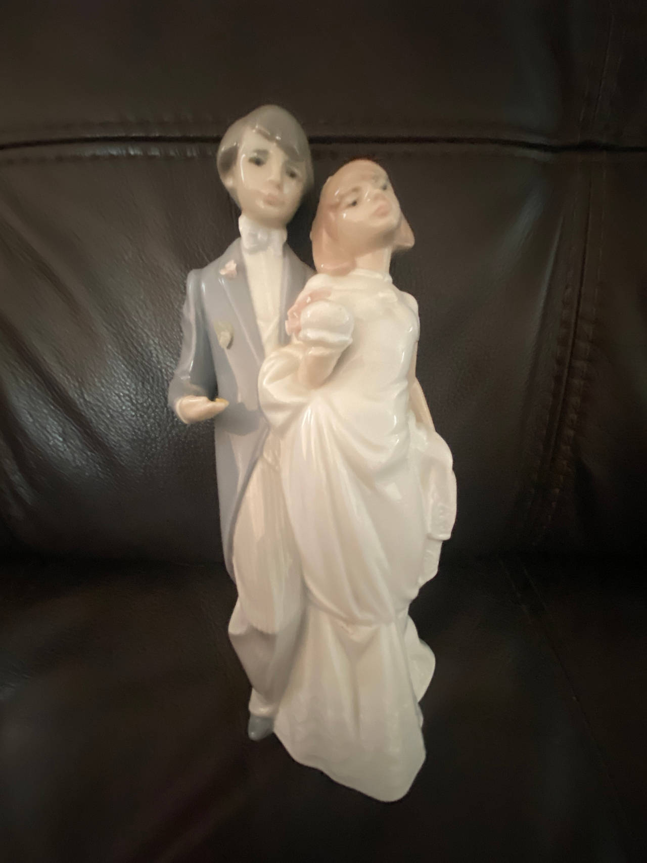 Lladro Bride and Groom Figurine