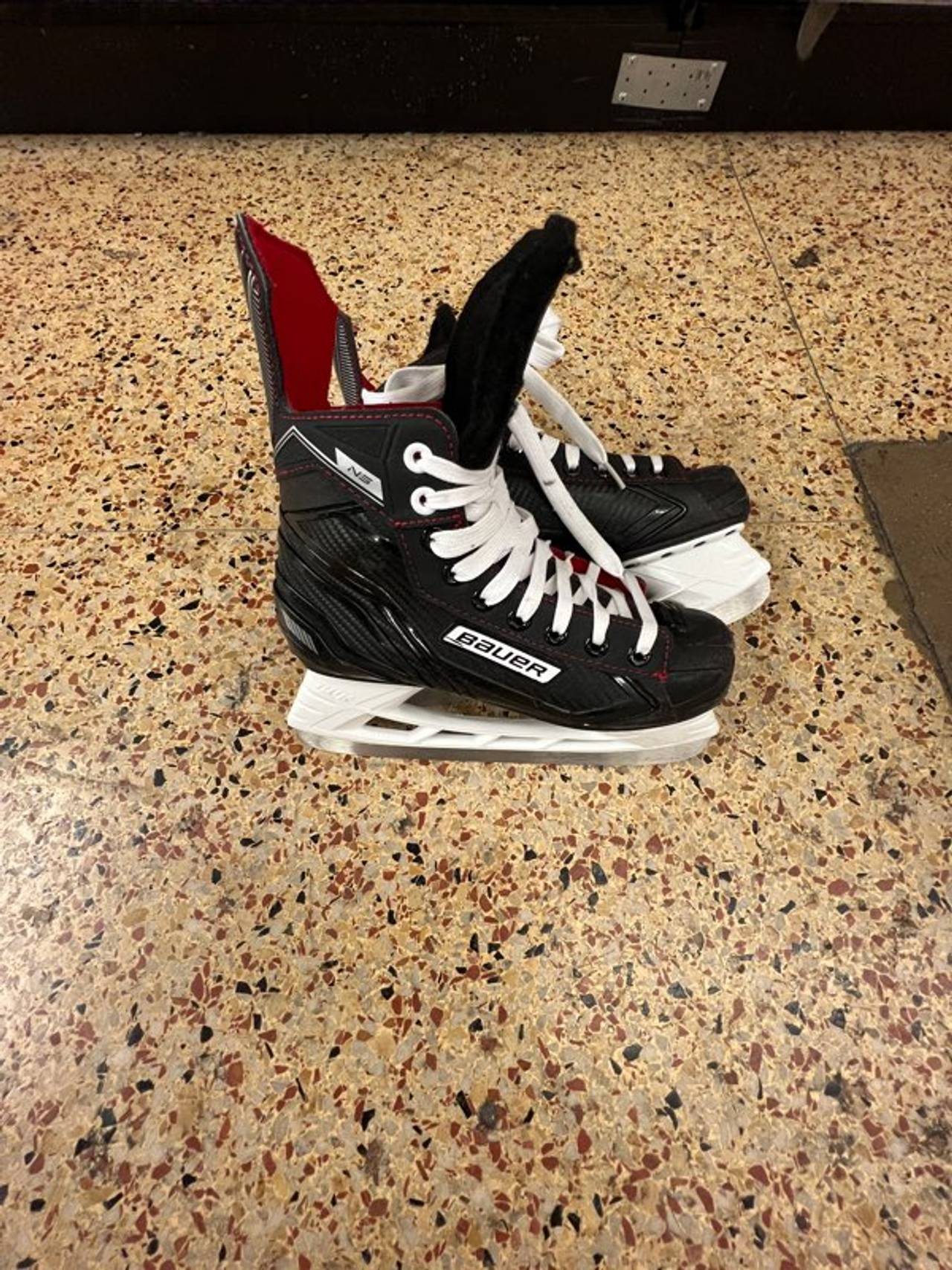 Bauer NS Ice Hockey Skates