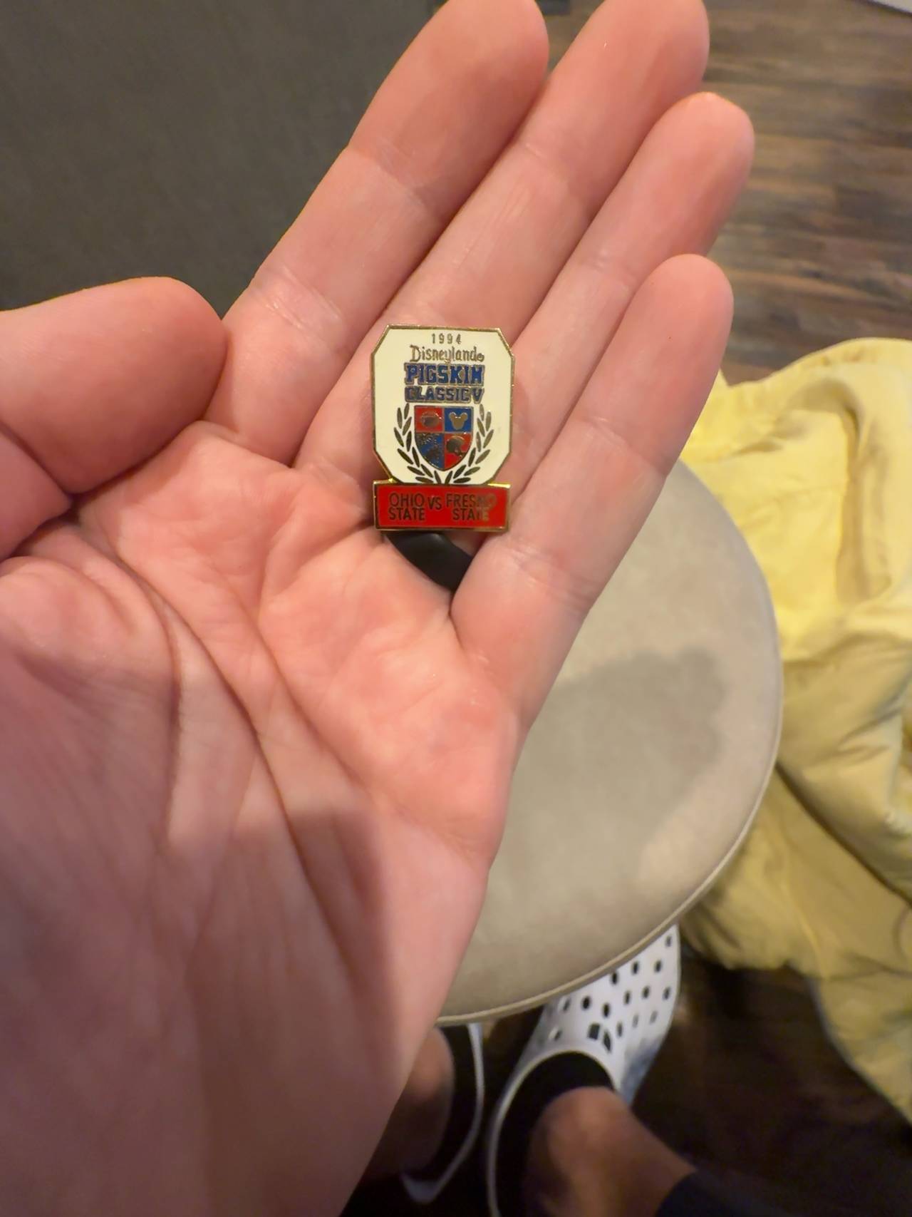 Disney Disneyland Pigskin Classic V 1995 Pin