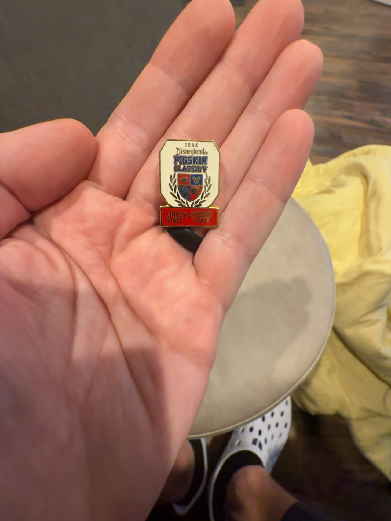 Disney Disneyland Pigskin Classic V 1995 Pin
