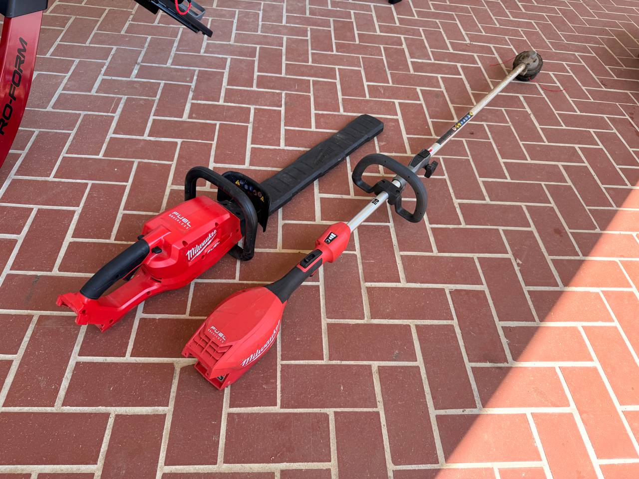 Milwaukee M18 FUEL Hedge Trimmer and String Trimmer Set (Tools Only)