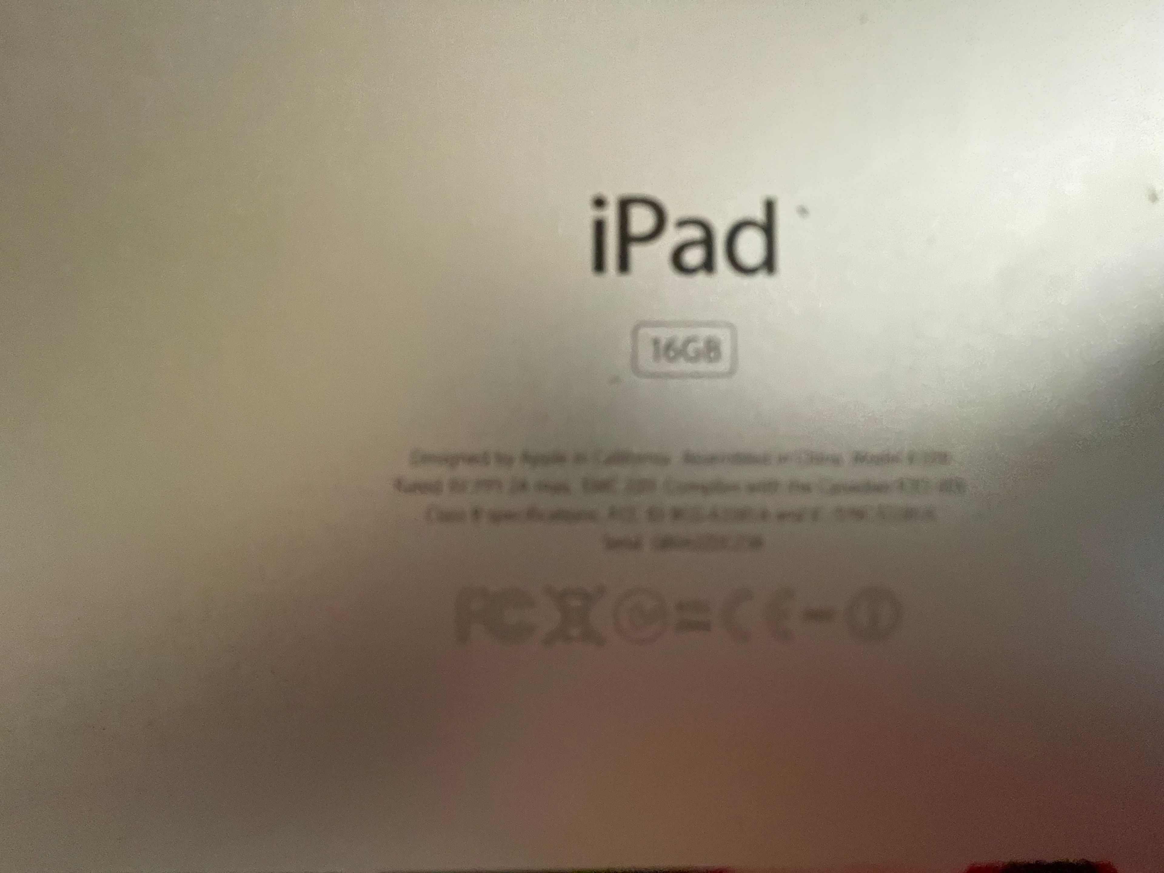 Apple iPad - Image 3