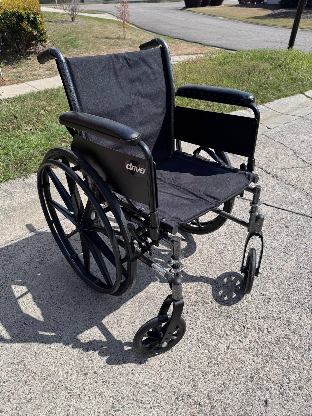 Drive Medical Silver Sport 2 Wheelchair