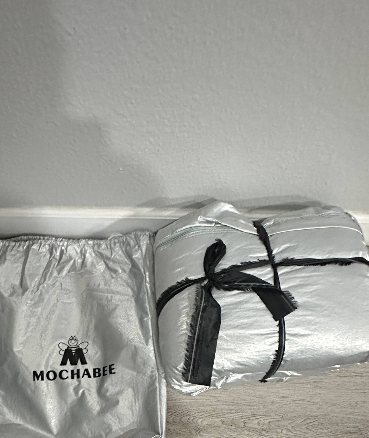 Mochabee Metallic Puffer Blanket