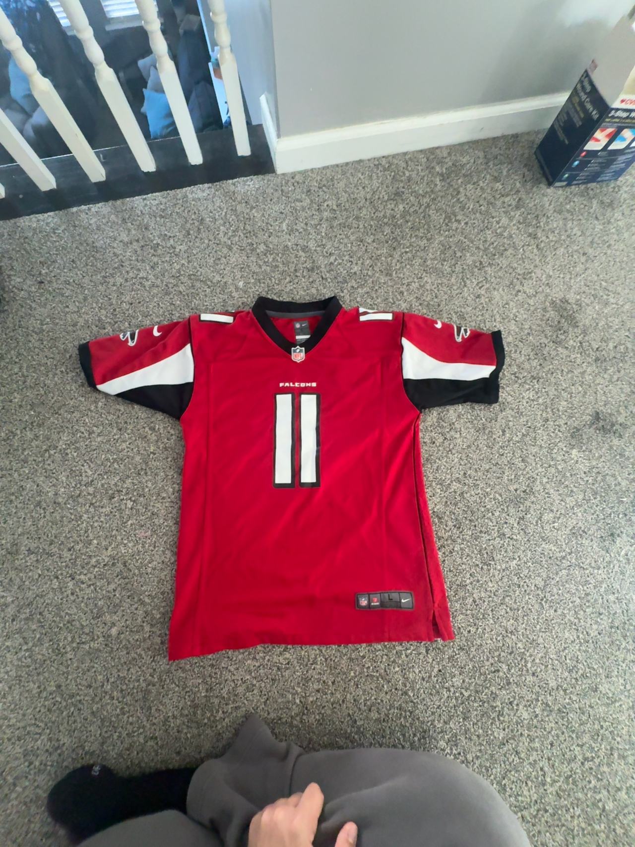 Nike Atlanta Falcons Julio Jones Youth Large Red Jersey