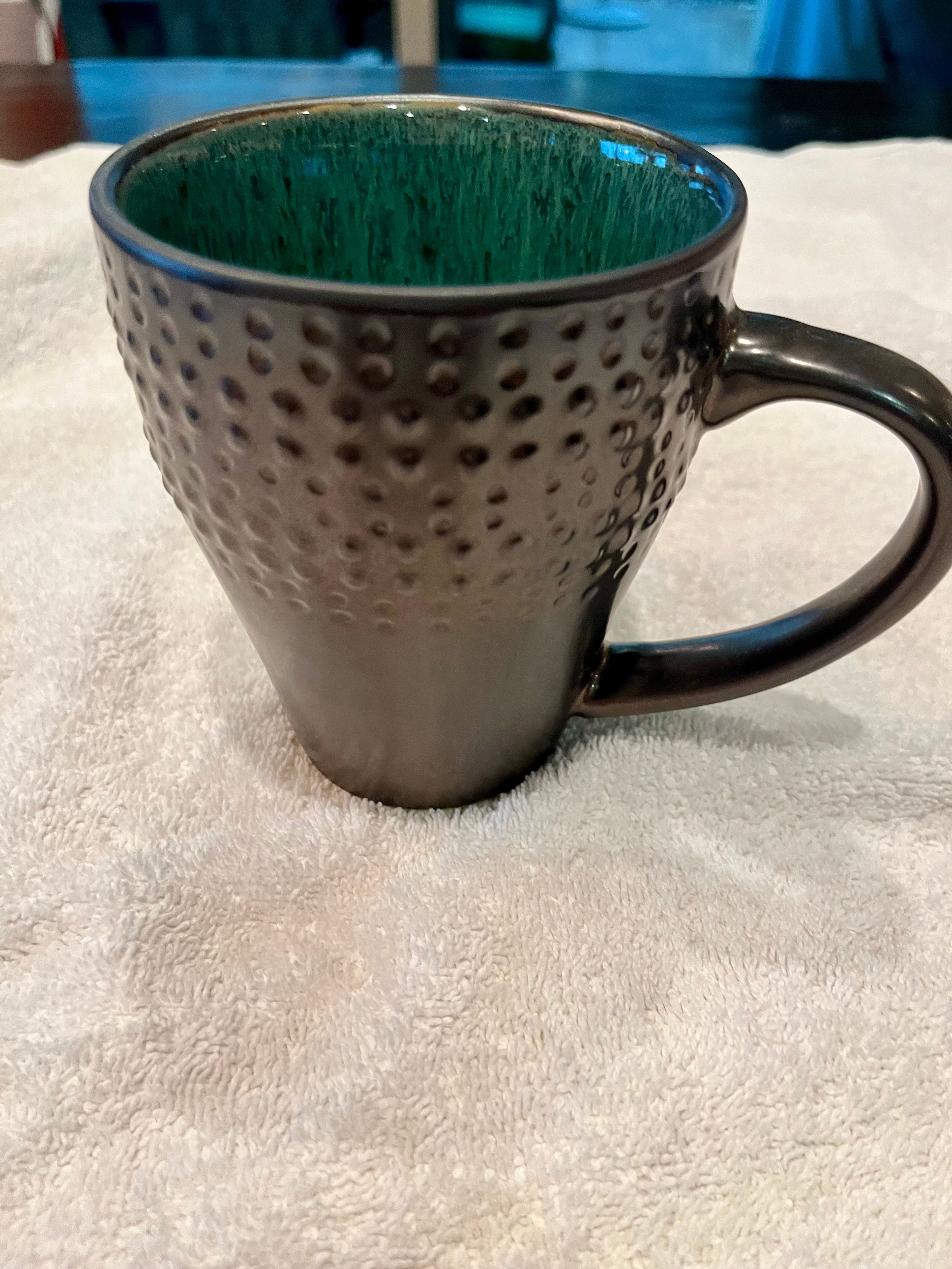 Mikasa Ontario Green Stoneware Dinnerware Set for 4 people; 16 piece set - Image 2