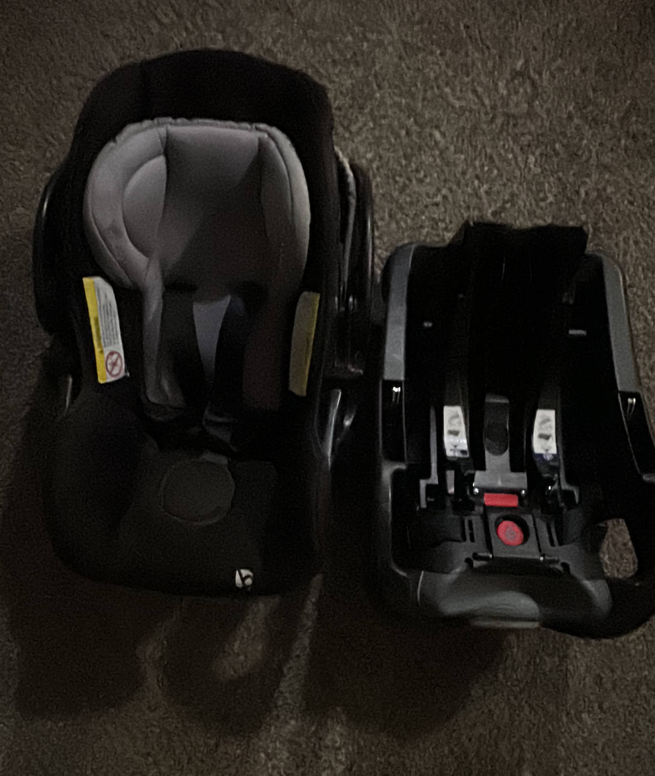 Baby Trend Infant Car Seat with Base