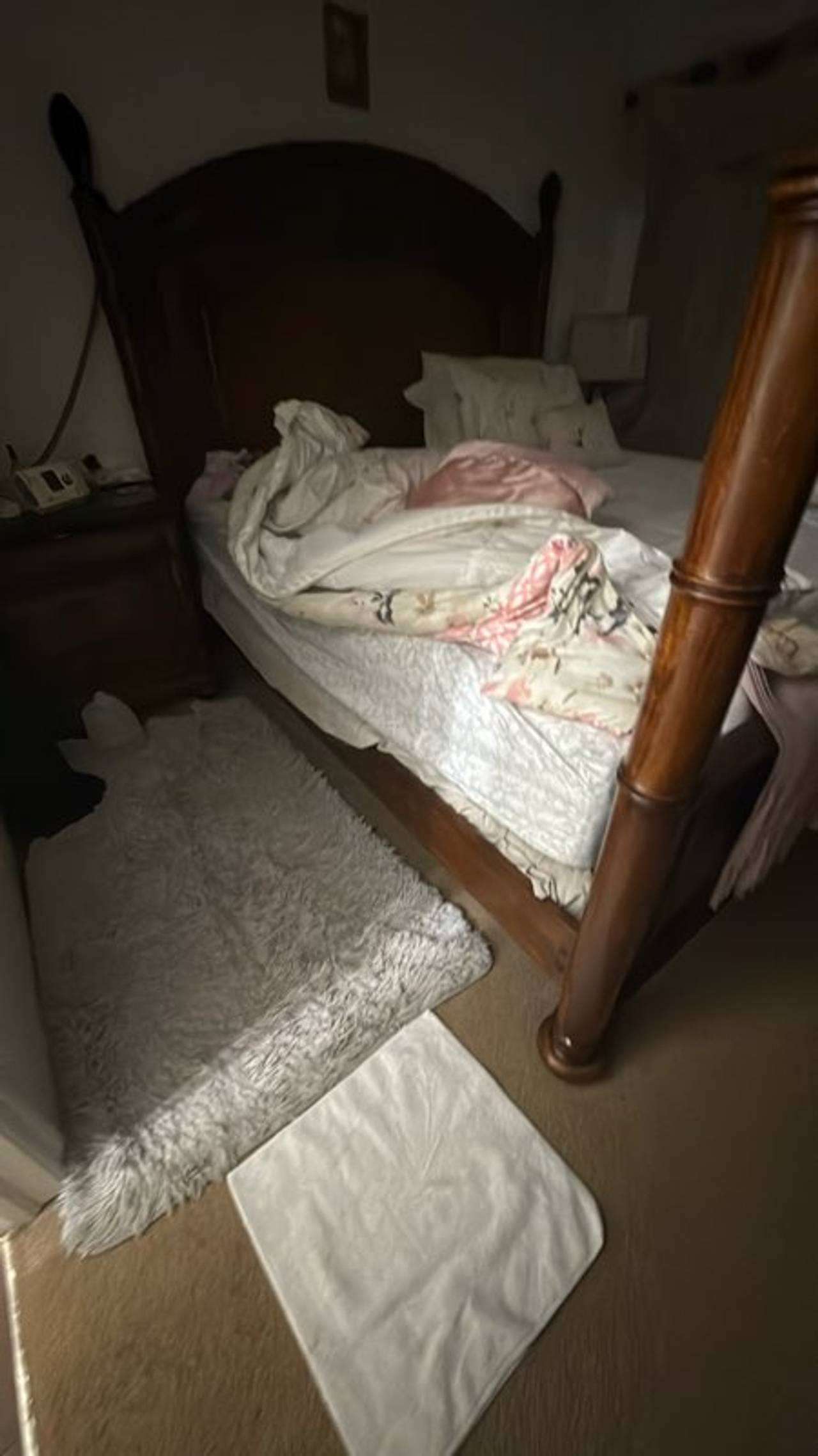Four Poster Bed